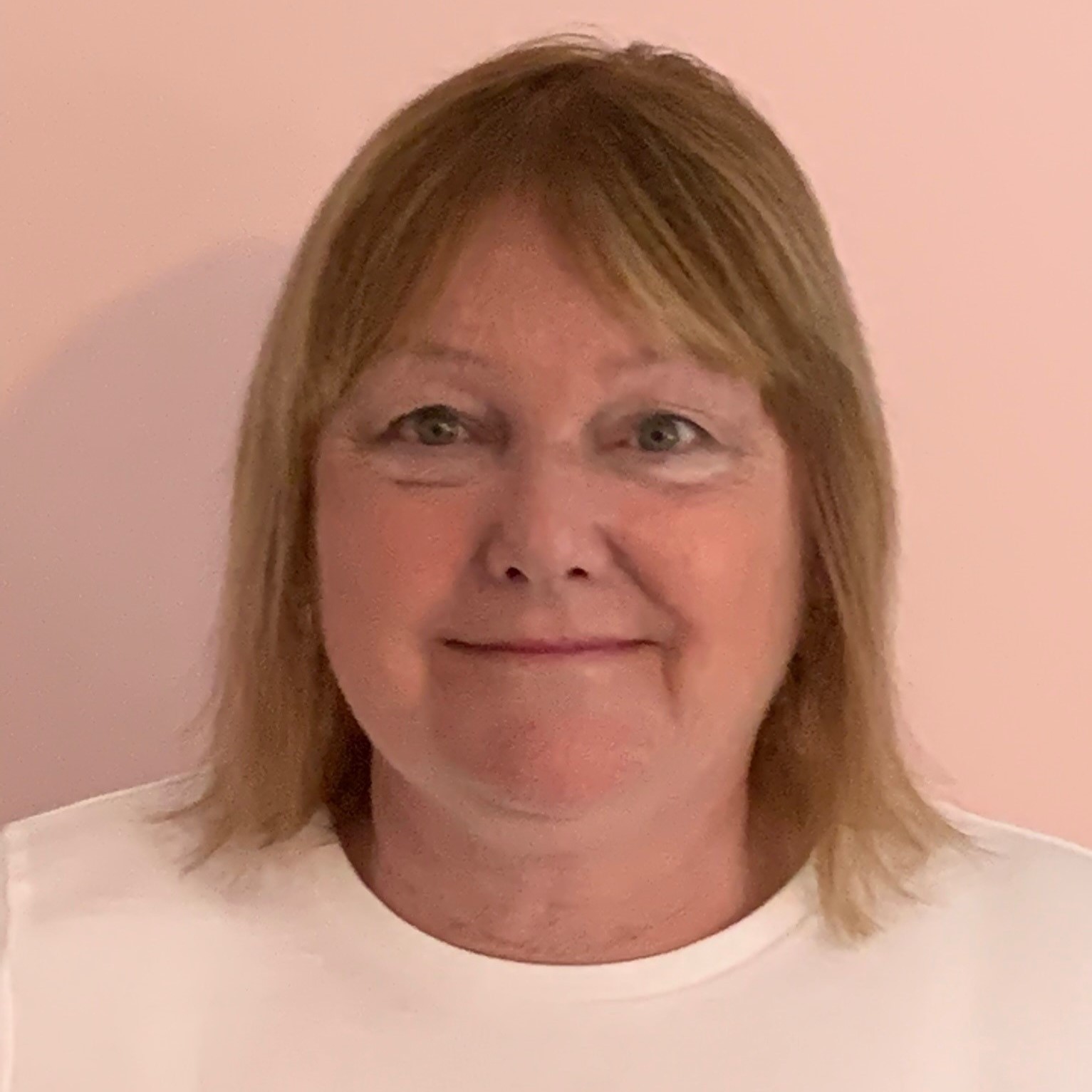 Mrs Lorraine Shaw